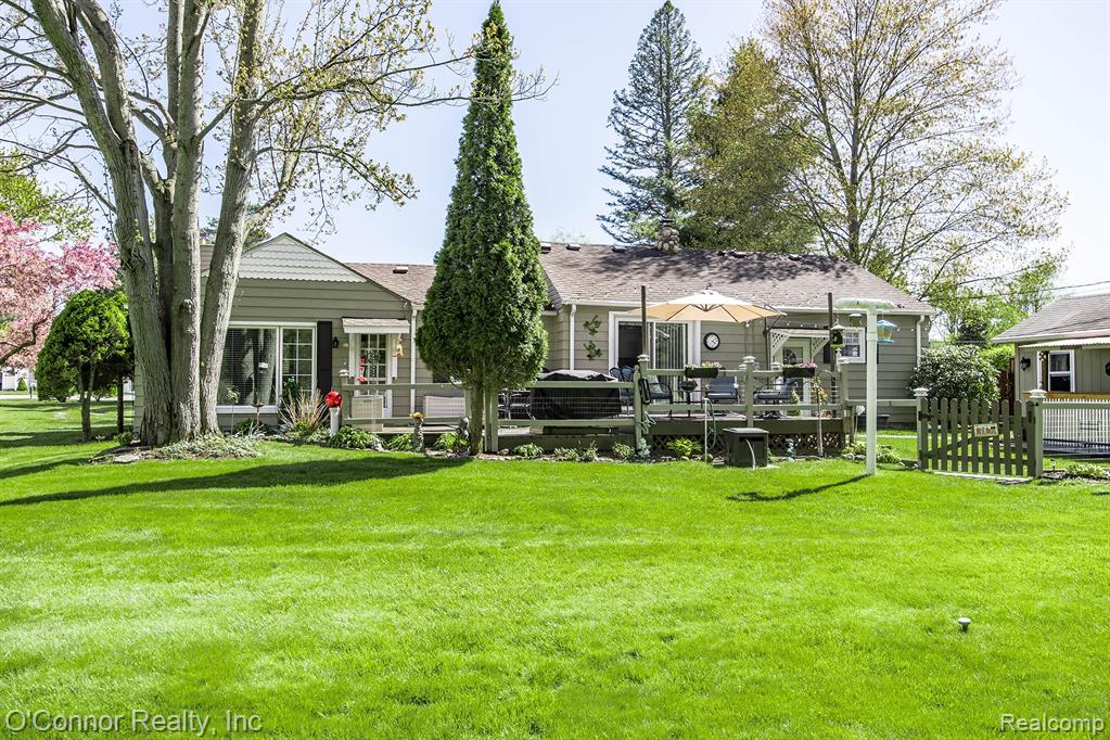 4234 Atkins Road, Port Huron, MI 48060 — Photo 33