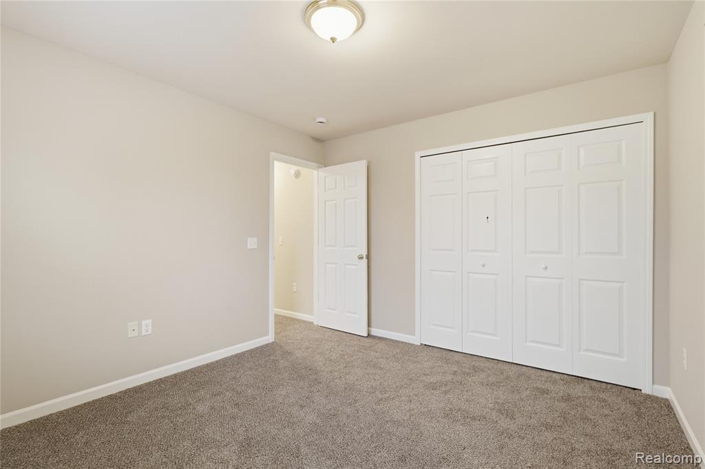 8091 Prestonwood Court, Flushing, MI 48433 — Photo 25