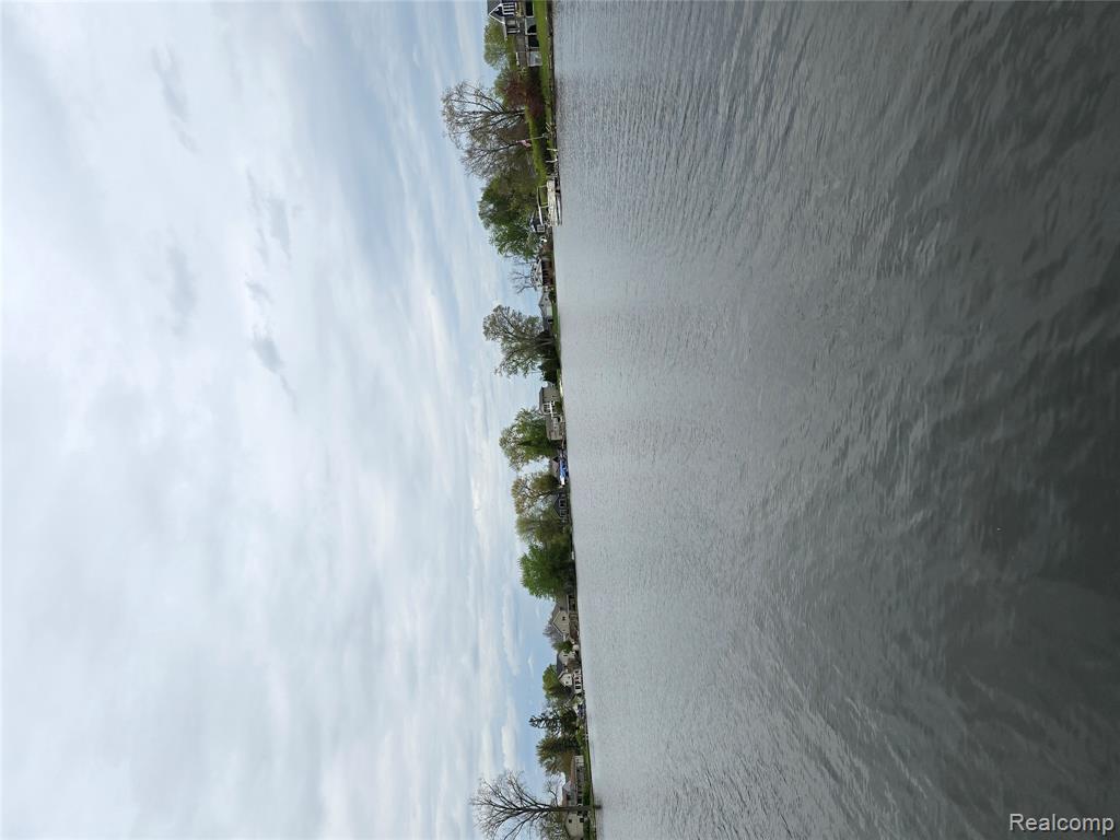 9114 Pontiac Lake Road, White Lake, MI — Photo 21