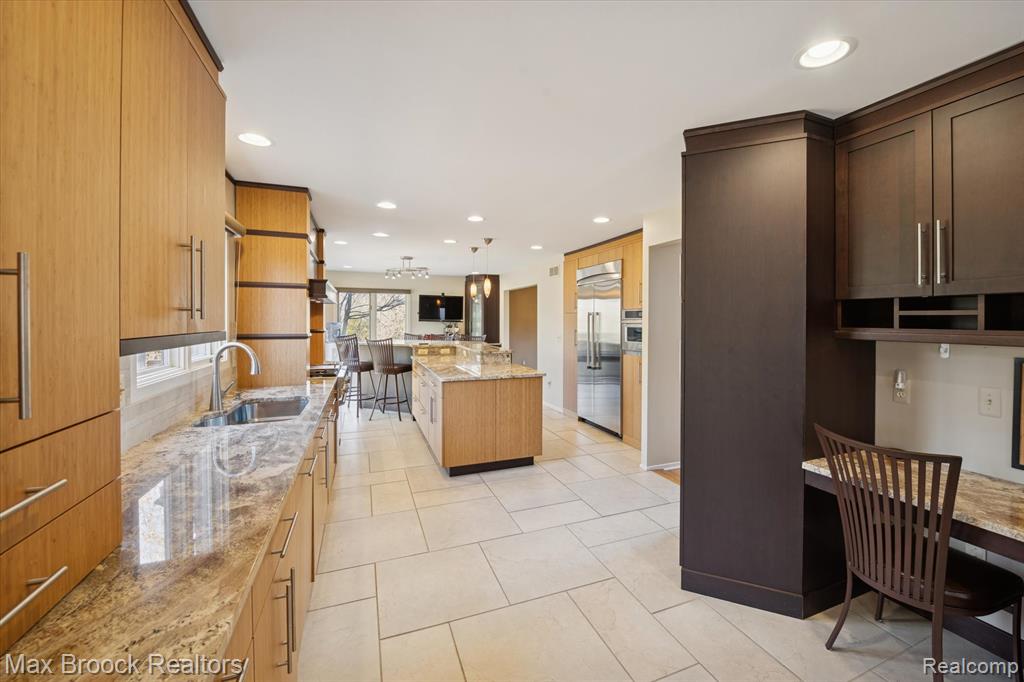 25797 Arcadia Drive, Novi, MI — Photo 20