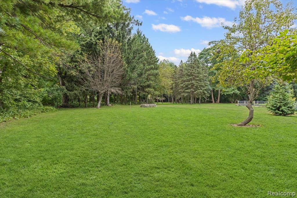 49222 Fairchild Road, Macomb, MI 48042 — Photo 24