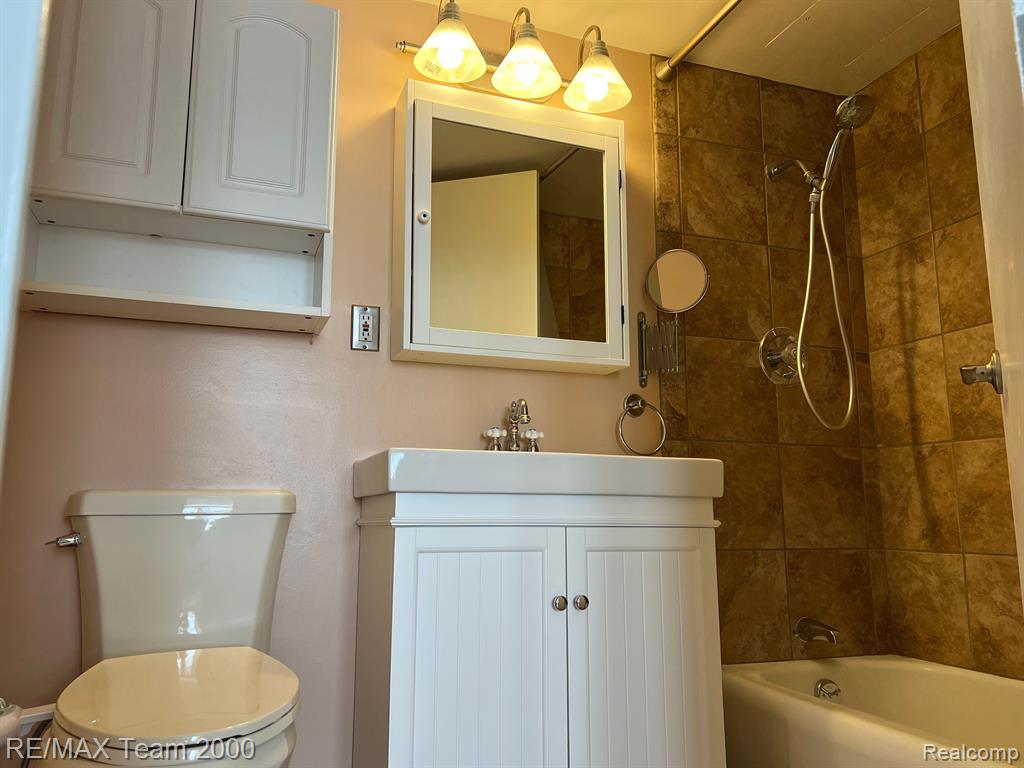 22700 GARRISON Street, 206, Dearborn, MI 48124 — Photo 15