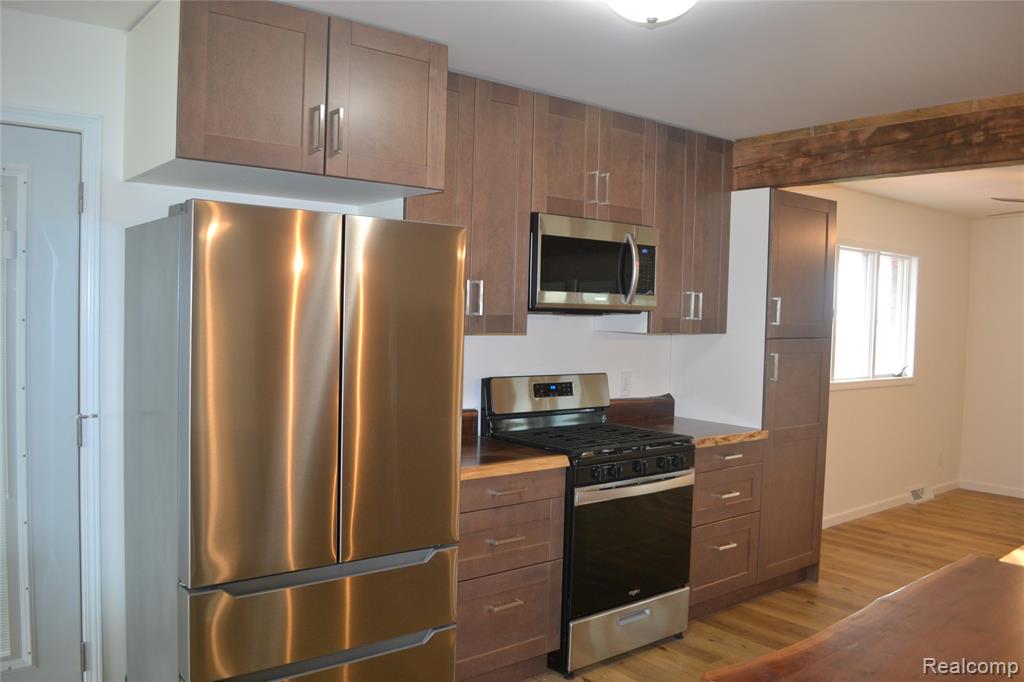 2216 E Bay Ridge Drive, Au Gres, MI 48703 — Photo 7