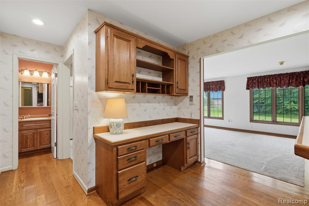 9277 Burning Tree Drive, Grand Blanc, MI 48439 — Photo 24