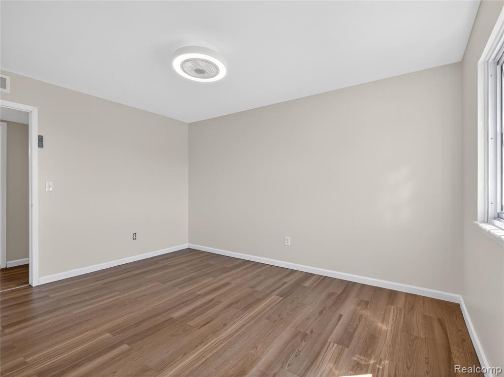 4667 Bloomfield Drive, Sterling Heights, MI 48310 — Photo 31