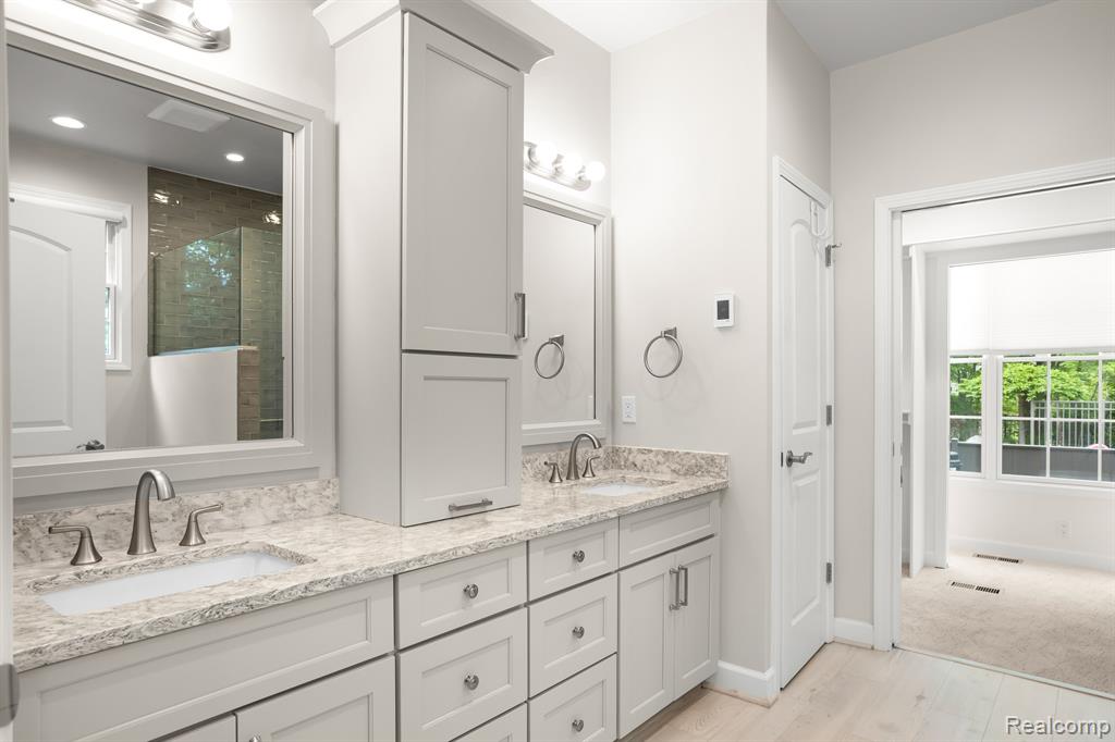 50548 AMBERLEY Boulevard, Canton, MI 48187 — Photo 24