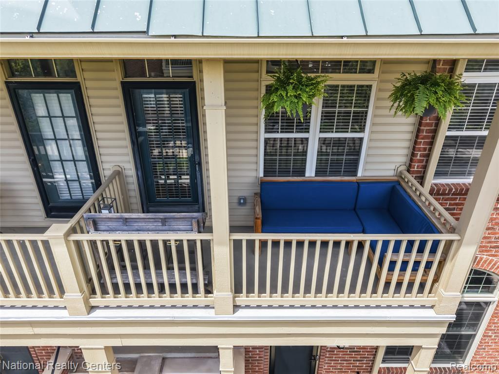 128 Sandy Lane, Walled Lake, MI 48390 — Photo 41