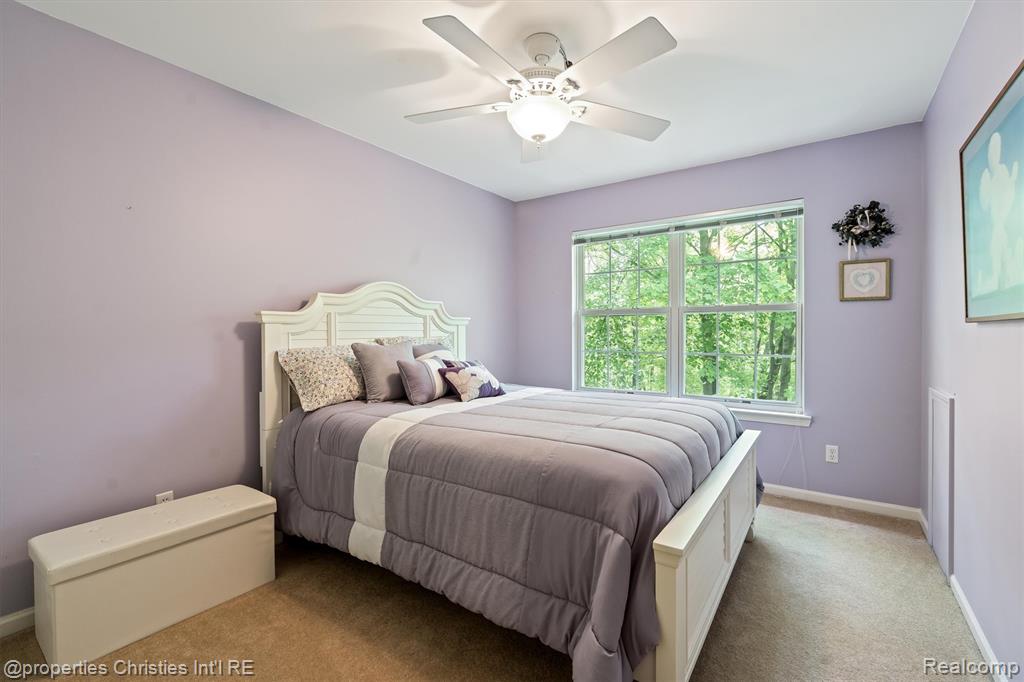 4709 Greenview Court, Commerce Twp, MI 48382 — Photo 25
