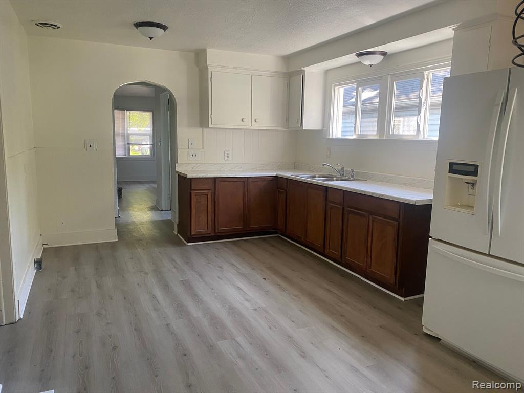 4508 CARNEGIE Street, Wayne, MI 48184 — Photo 5