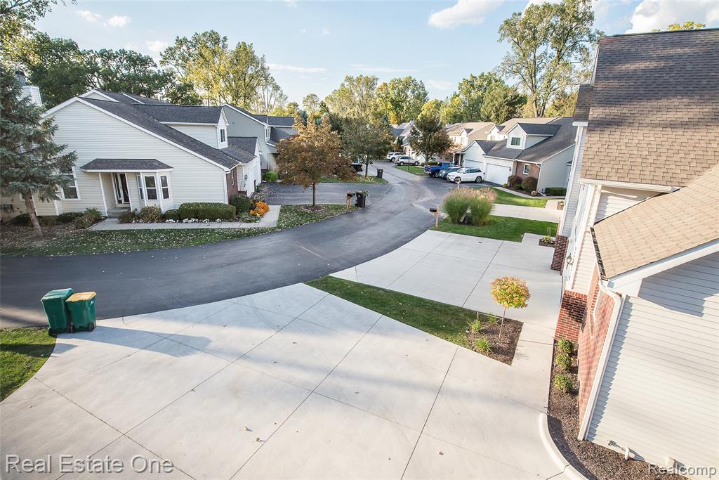 529 Indian Oaks Drive, Howell, MI 48843 — Photo 48