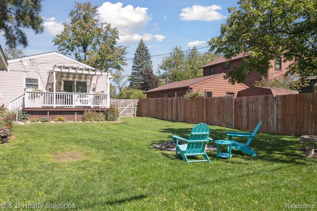 4065 Rosemound Avenue, Waterford, MI 48329 — Photo 33