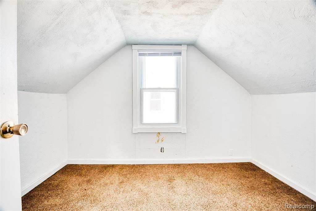 419 W Bernhard Avenue, Hazel Park, MI 48030 — Photo 20