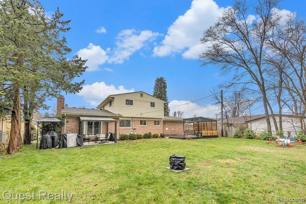 8878 RIVERLAND Drive, Sterling Heights, MI 48314 — Photo 26