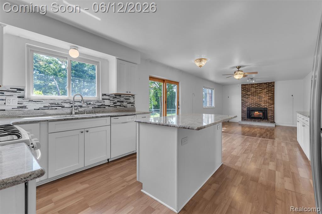 7000 Woonsocket Street, Canton, MI 48187 — Photo 15