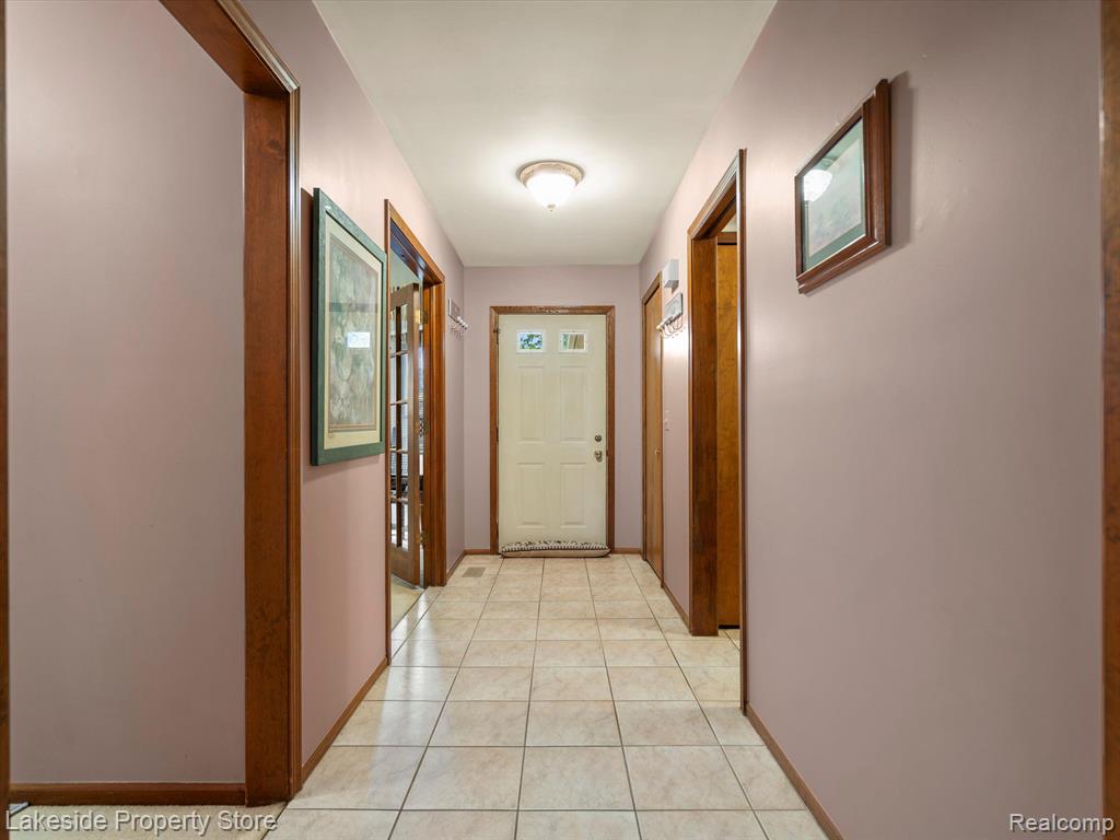 46710 GADWALL Drive, Macomb, MI 48044 — Photo 11