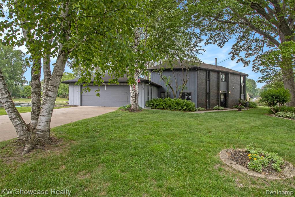983 ARTDALE, White Lake, MI 48383 — Photo 3