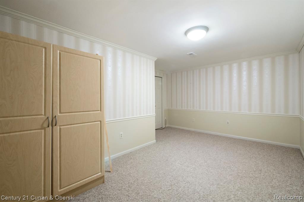 18215 Blue Heron Drive W, Northville, MI 48168 — Photo 36