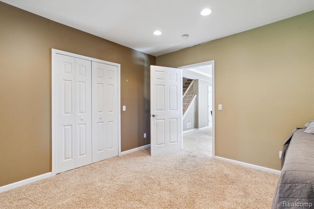 21111 GREENBRIAR Lane, South Lyon, MI 48178 — Photo 37
