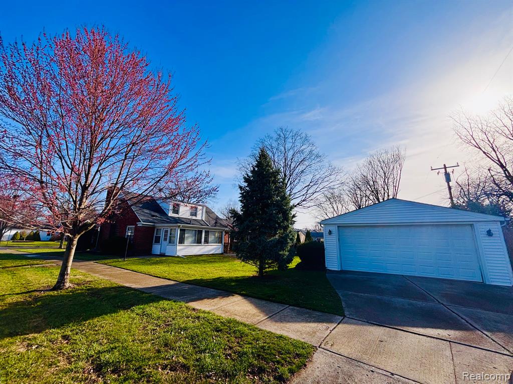 4337 SHERIDAN Drive, Royal Oak, MI 48073 — Photo 4