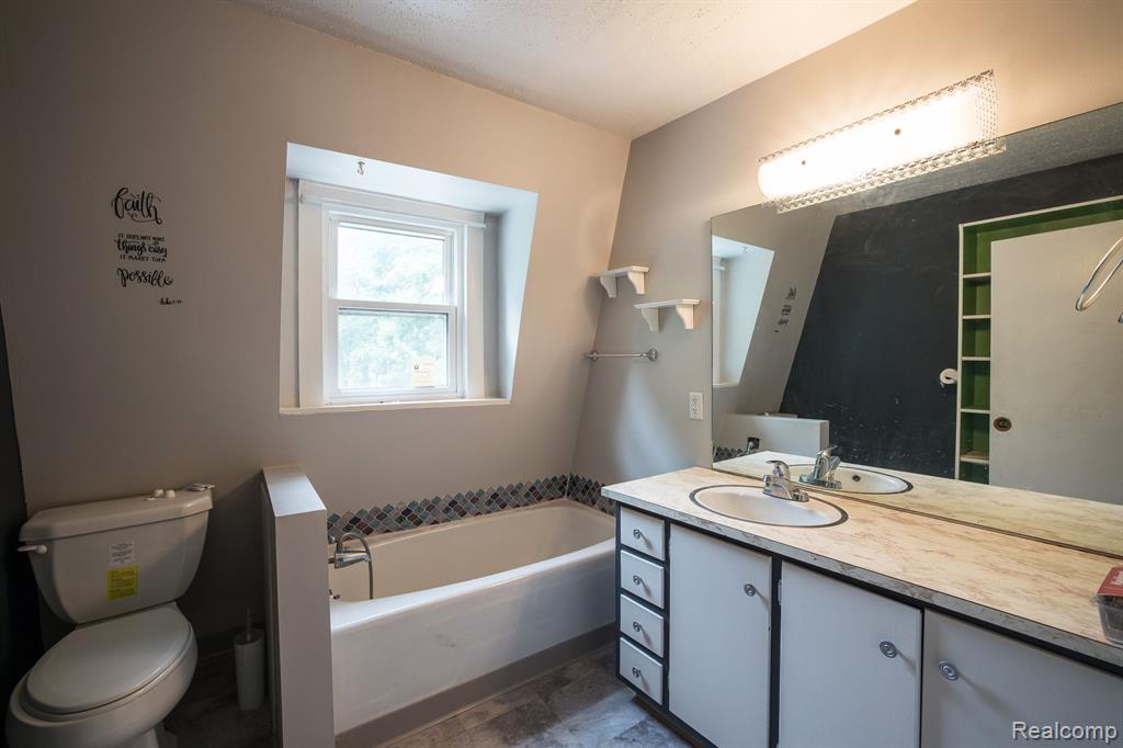 610 S CLINTON Street, Stockbridge, MI 49285 — Photo 31