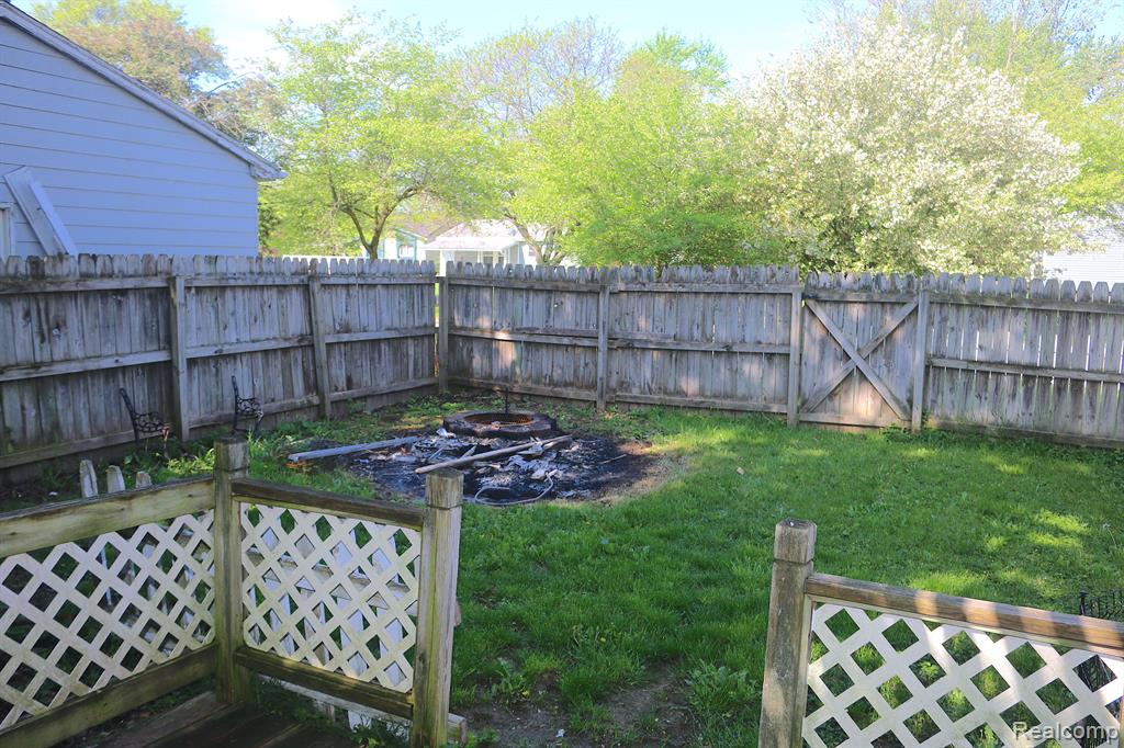 4053 HEATHGATE Drive, Lansing, MI 48911 — Photo 26