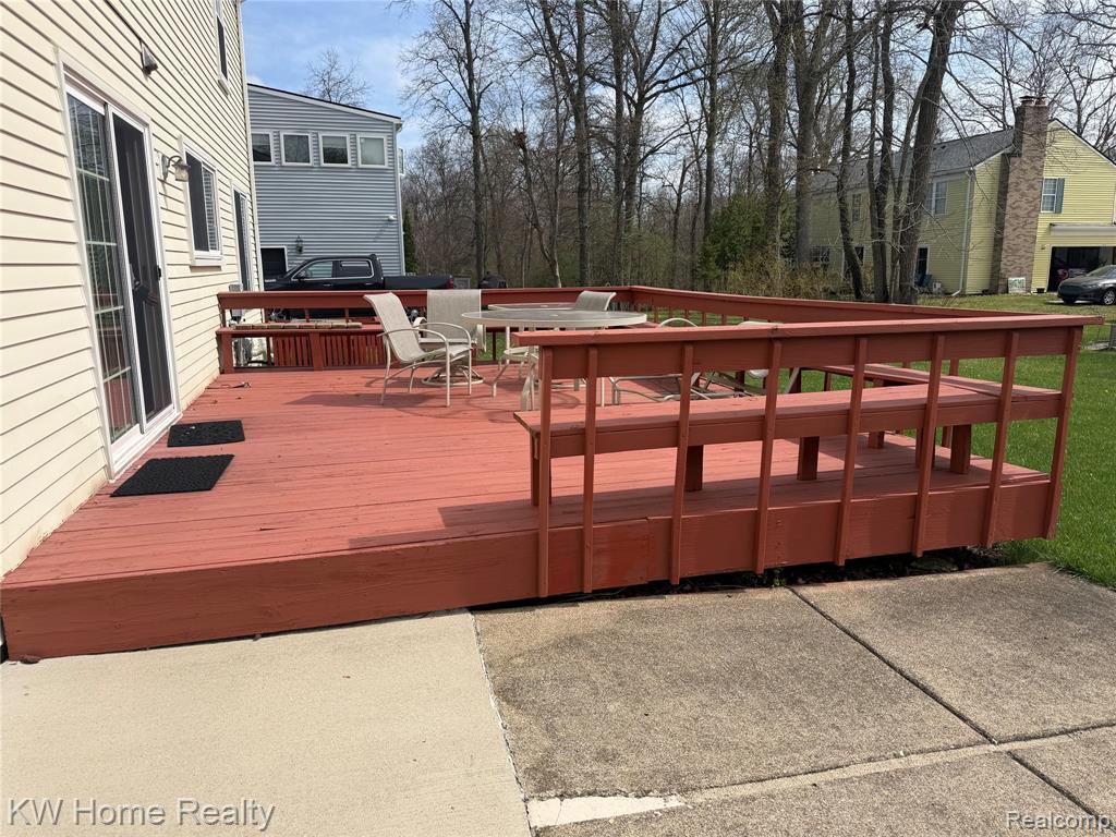 5481 S Piccadilly Circle, West Bloomfield, MI — Photo 11