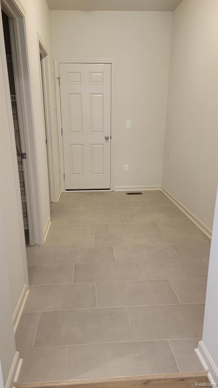 26729 INTERNATIONAL Drive, South Lyon, MI 48178 — Photo 8