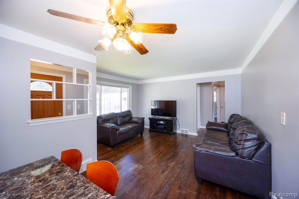 4297 EASTLAWN Avenue, Wayne, MI 48184 — Photo 13