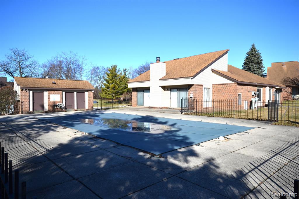 6620 Ridgefield Circle, West Bloomfield, MI — Photo 27