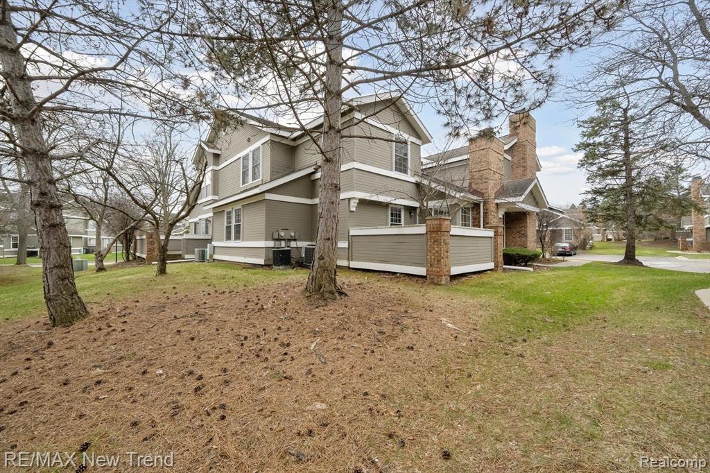 6641 HEARTHSIDE Court, West Bloomfield, MI — Photo 30
