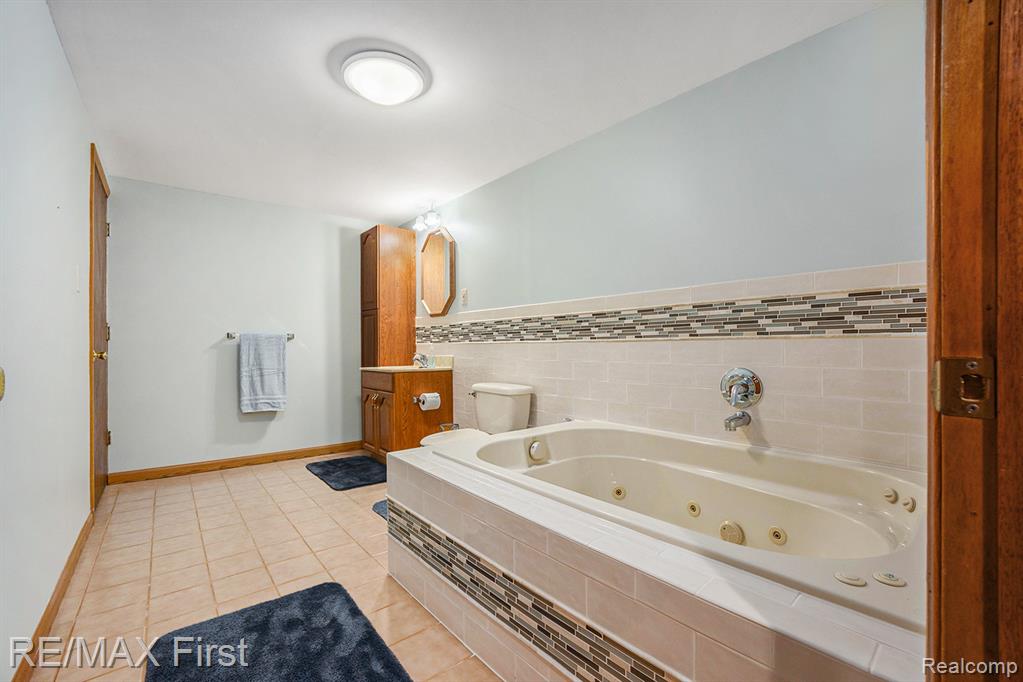 43373 Brooks Drive, Clinton Twp, MI 48038 — Photo 24