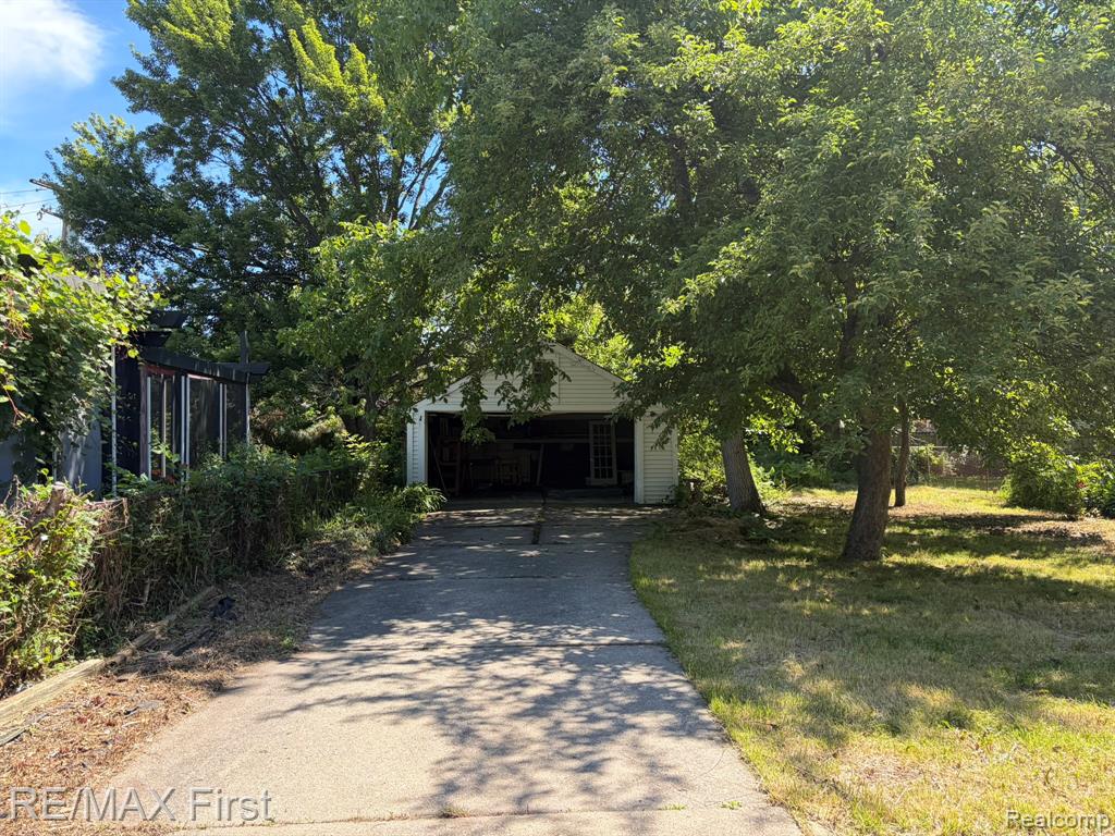 6334 Hereford Street, Detroit, MI 48224 — Photo 10