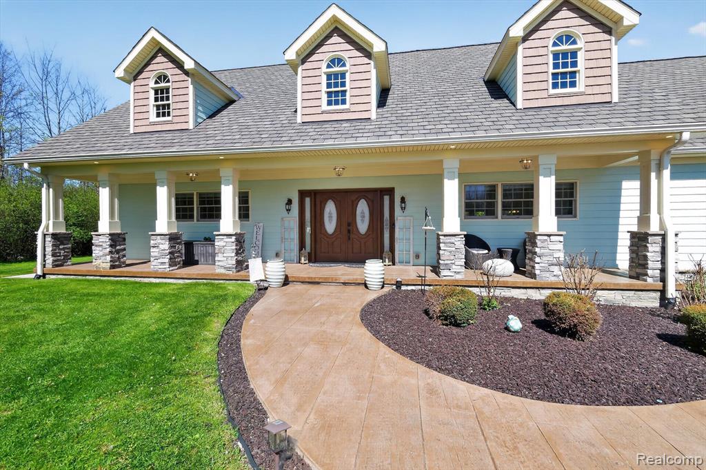 2168 Wiggins Road, Fenton, MI 48430 — Photo 2