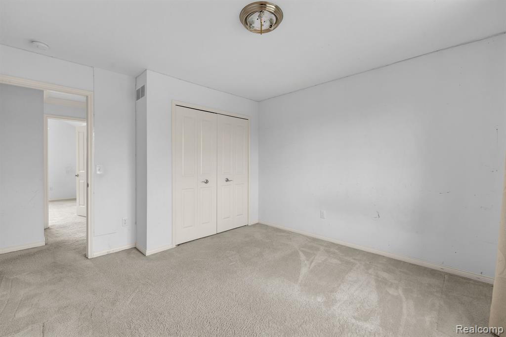 42088 Woodglen Drive, Novi, MI — Photo 30