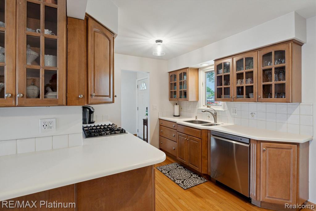 24458 BASHIAN Drive, Novi, MI — Photo 15