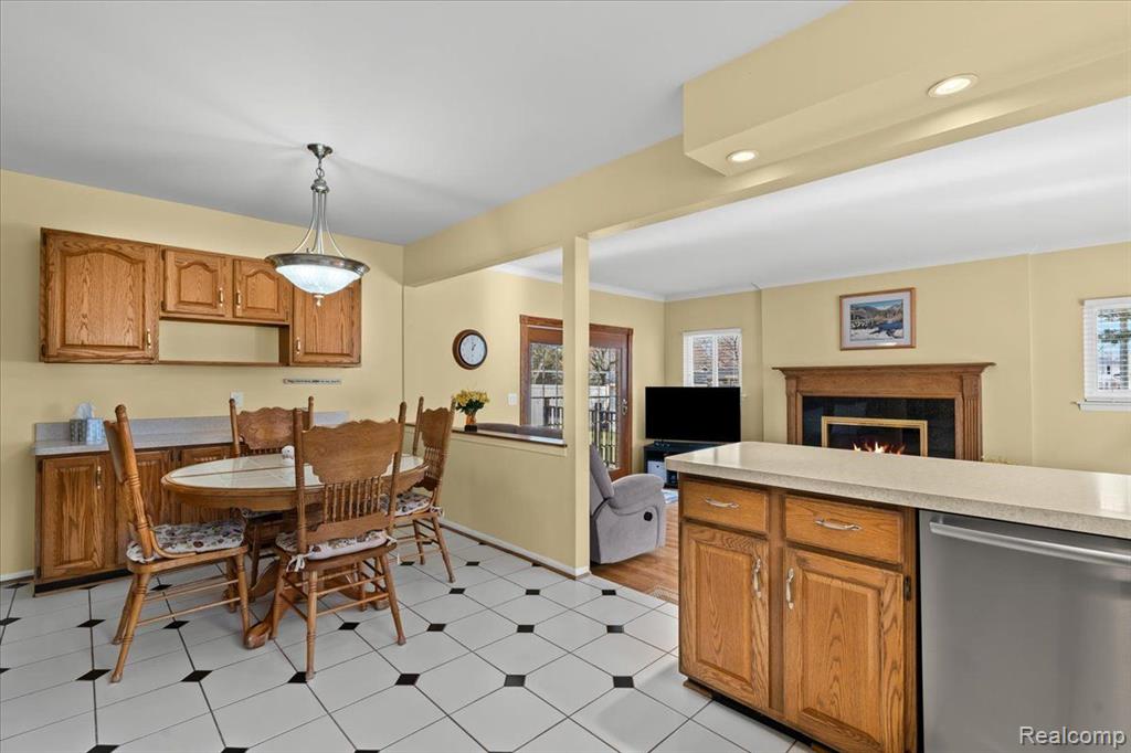 6544 POWDERHORN Drive, Canton, MI 48187 — Photo 12