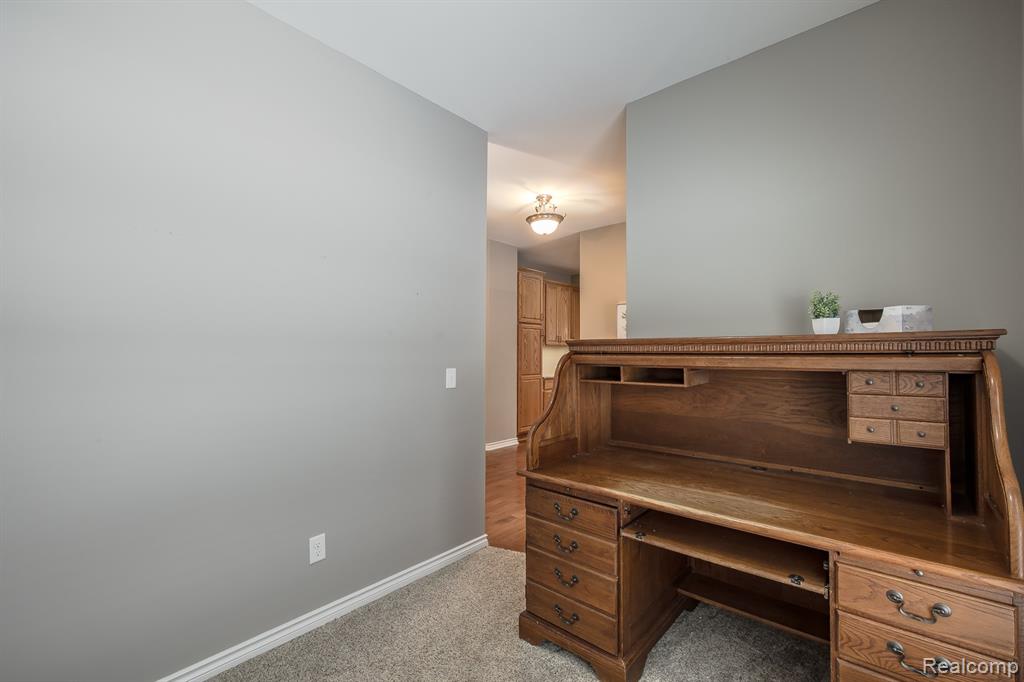 9573 Kingsway Circle, Clarkston, MI 48348 — Photo 25