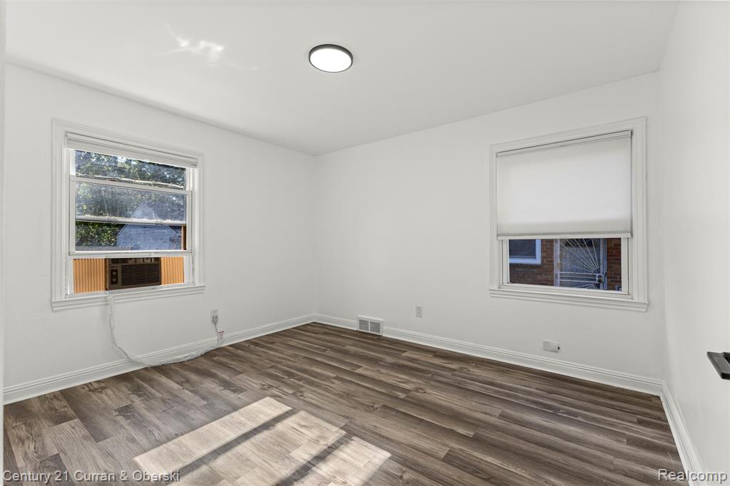 9976 Pierson Street, Detroit, MI 48228 — Photo 20