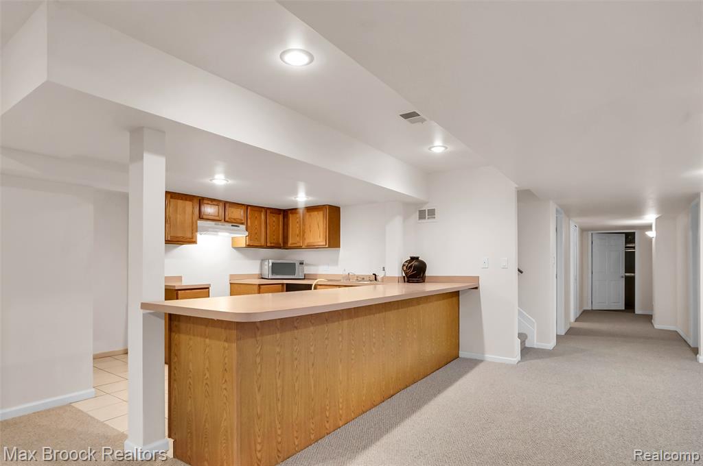60 Kingsley Manor Drive, Bloomfield Hills, MI 48304 — Photo 52