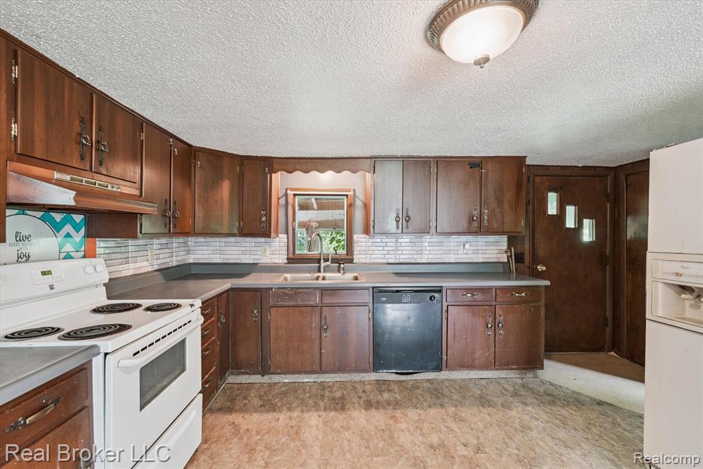 1351 Taylor Road, Tecumseh, MI 49286 — Photo 22