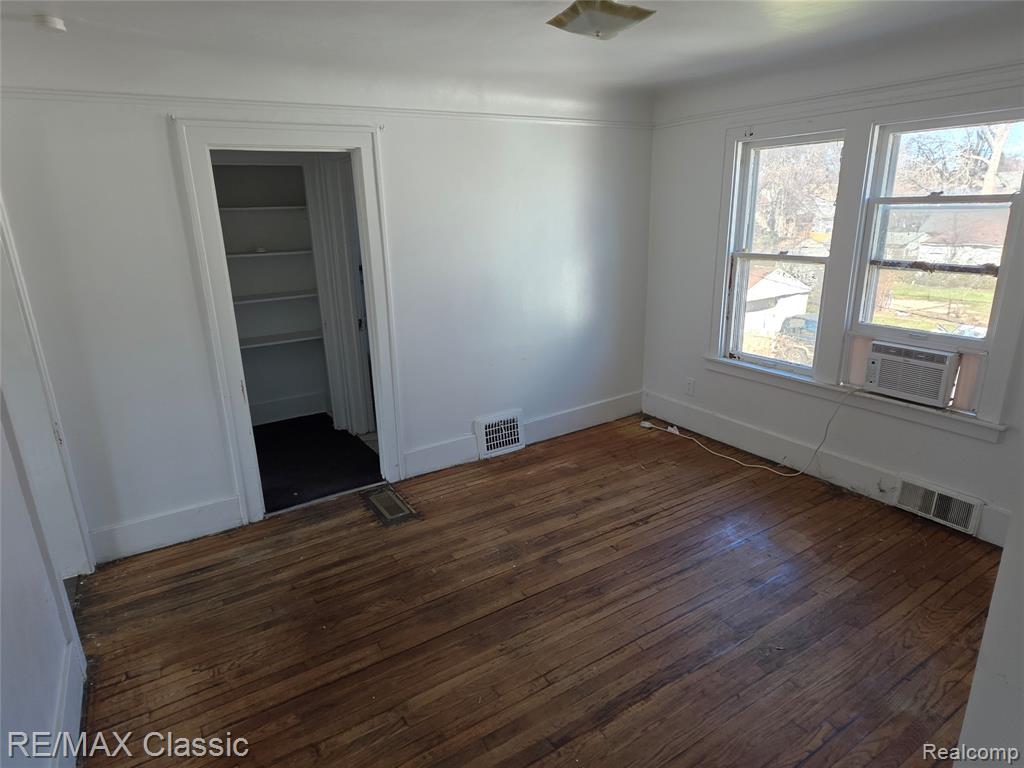 15307 Biltmore Street, Detroit, MI 48227 — Photo 30