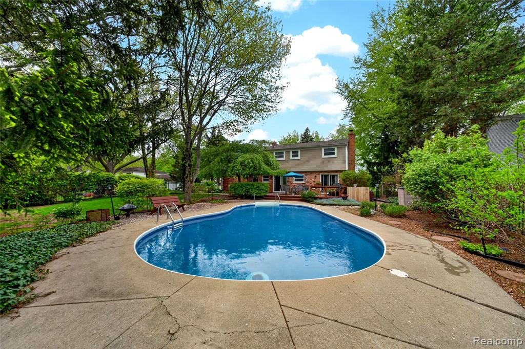 3560 Beach Road, Troy, MI 48084 — Photo 3