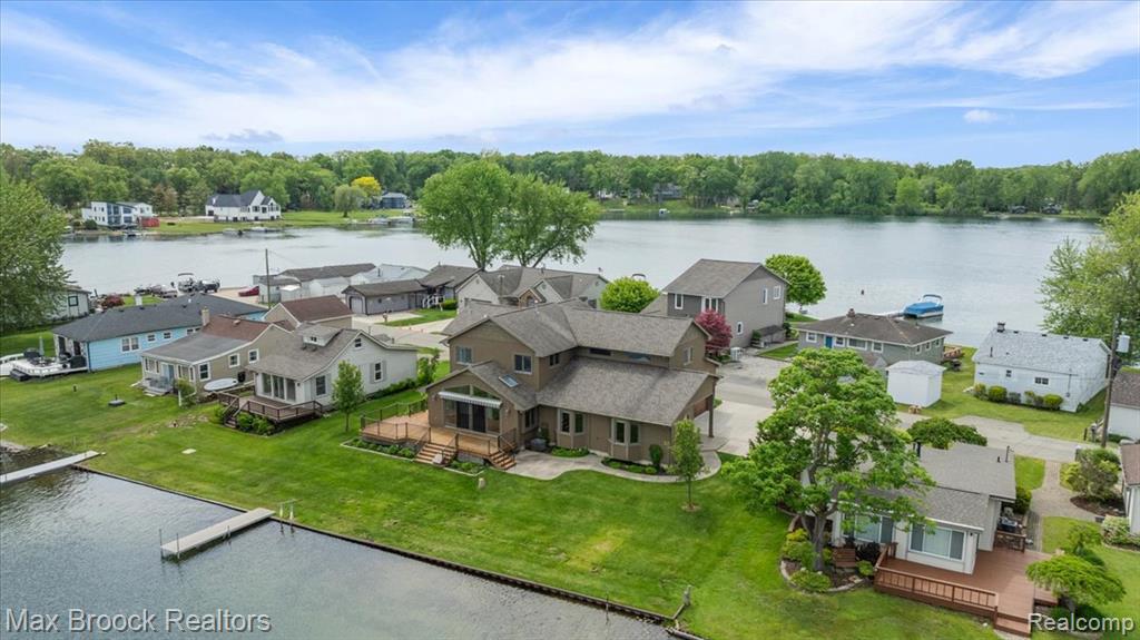 1317 Castlewood Drive, White Lake, MI — Photo 45