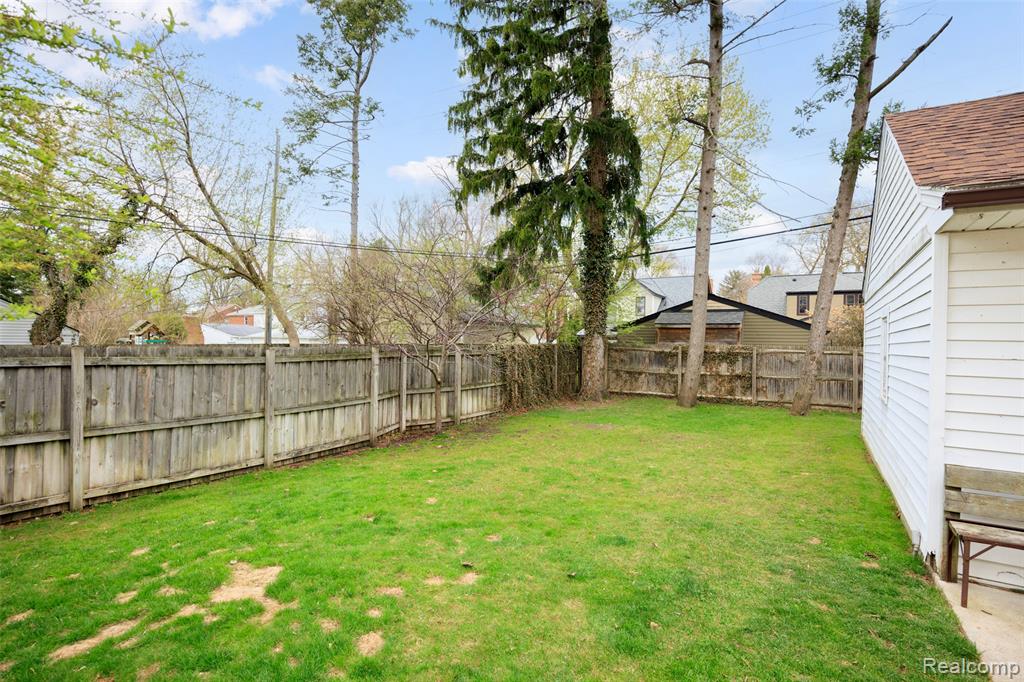 244 Kerby Road, Grosse Pointe Farms, MI 48236 — Photo 42