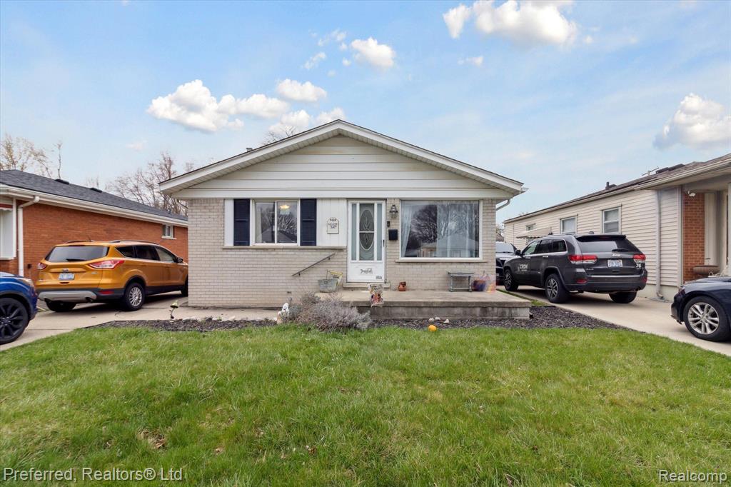 4154 CAMPBELL Street, Dearborn Heights, MI 48125 — Photo 3