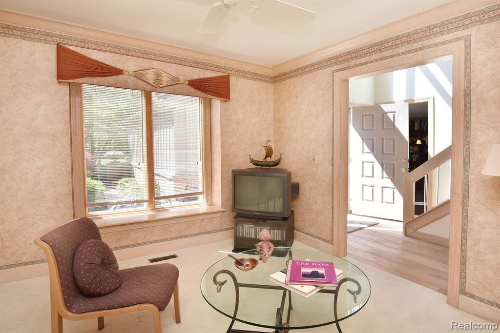 37738 AMBER Drive, Farmington Hills, MI 48331 — Photo 24