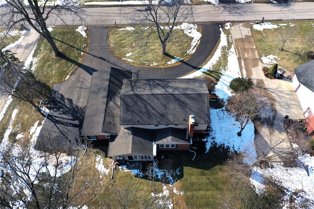 9693 BURNING TREE Drive, Grand Blanc, MI 48439 — Photo 53