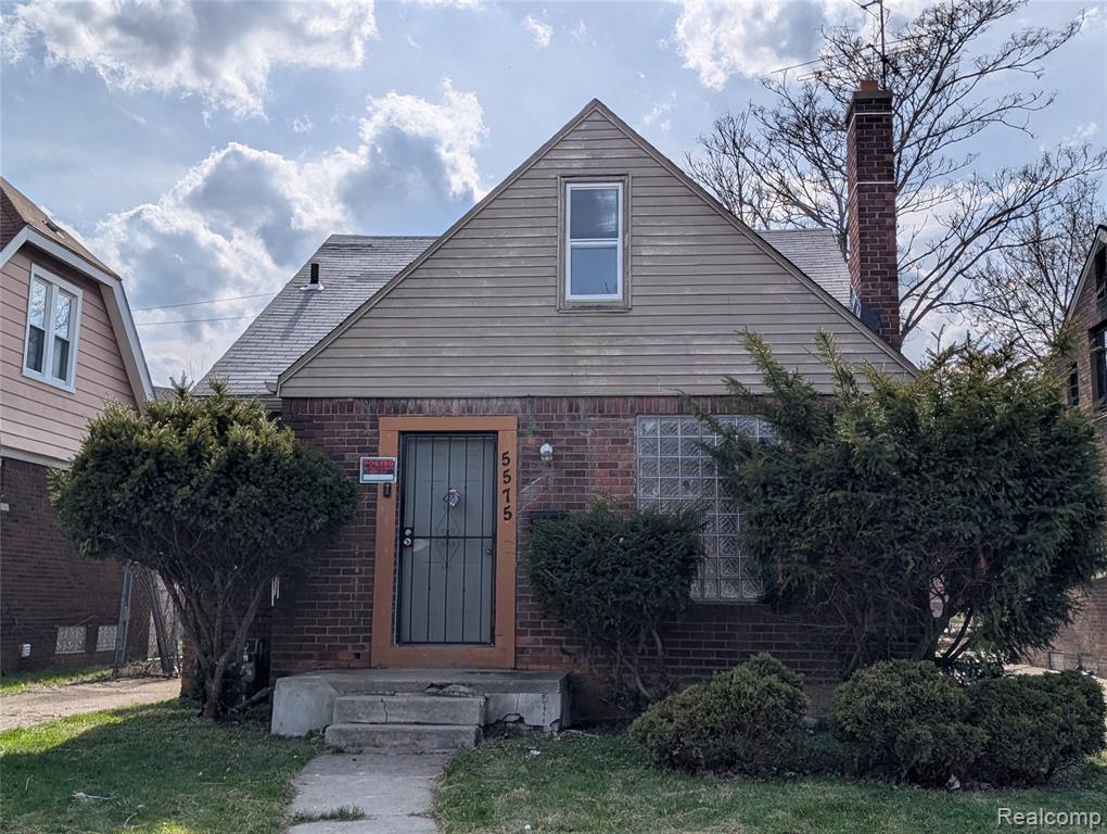 5575 Buckingham Avenue - Photo 2
