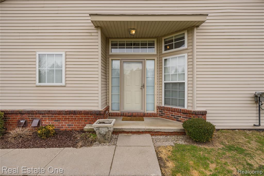 2283 Crystal Crossing Drive, Howell, MI 48843 — Photo 3