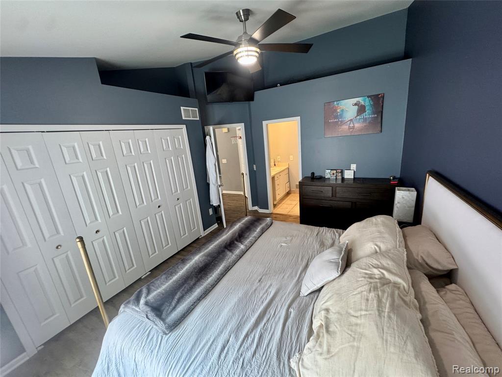 513 River Ridge Drive, Waterford, MI 48327 — Photo 25